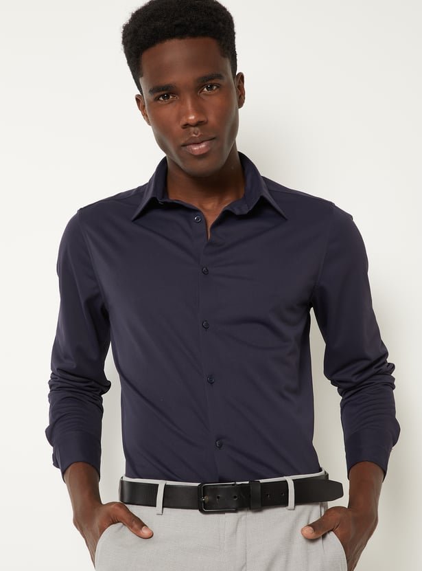 Men Solid Slim Fit Formal Shirt